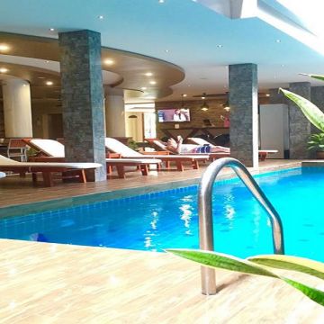Triton Beach Hotel & Spa - swimming pool 